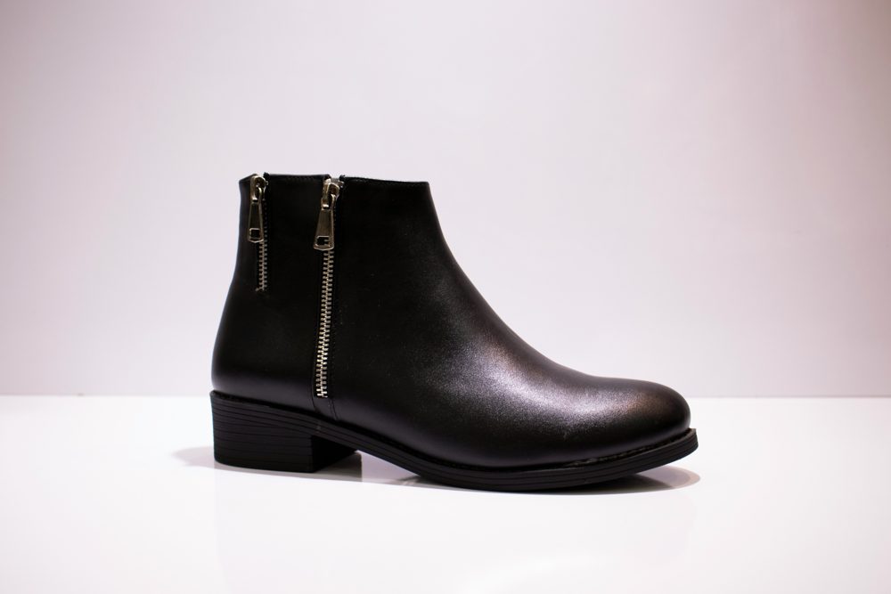 Block heel ankle boots